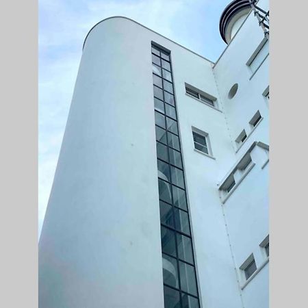 Elegant Studio Et Parking Dans Batiment Historique Сен-Тропе Екстер'єр фото