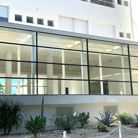 Elegant Studio Et Parking Dans Batiment Historique Сен-Тропе Екстер'єр фото
