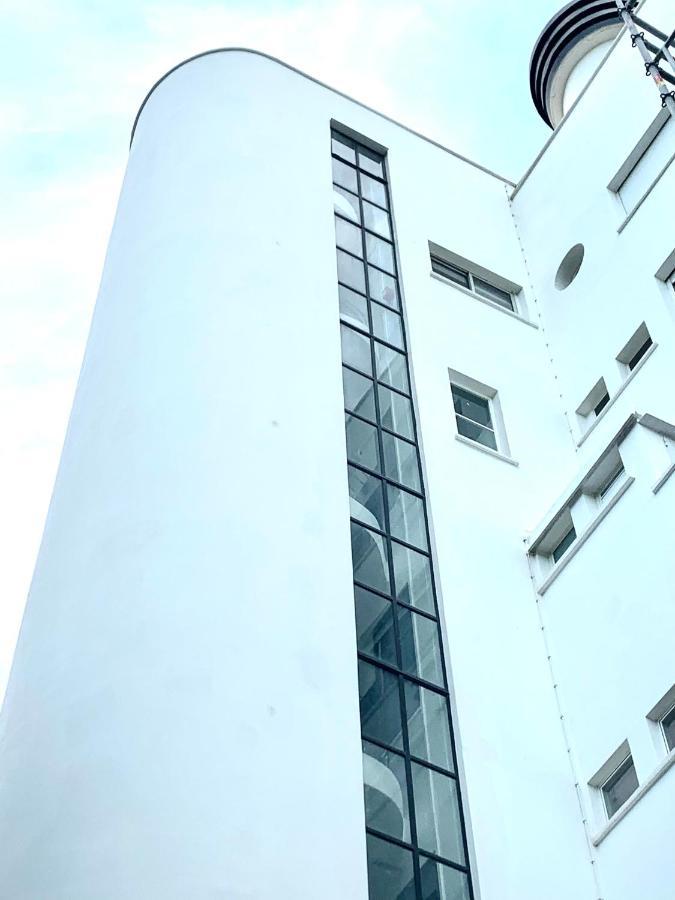 Elegant Studio Et Parking Dans Batiment Historique Сен-Тропе Екстер'єр фото